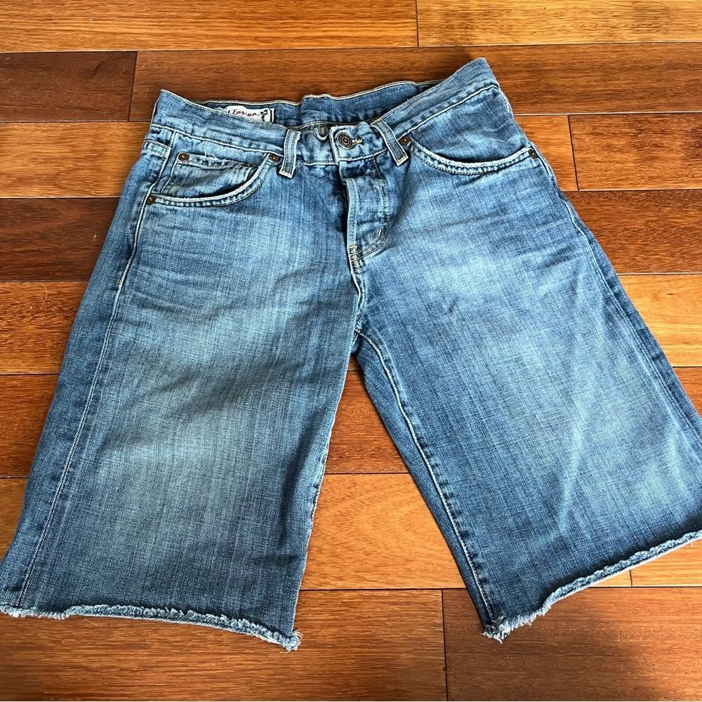 Red Engine Boy Short jean shorts Sz 25